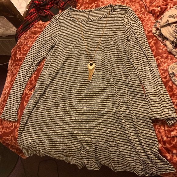 Medium maternity dress - Picture 1 of 1